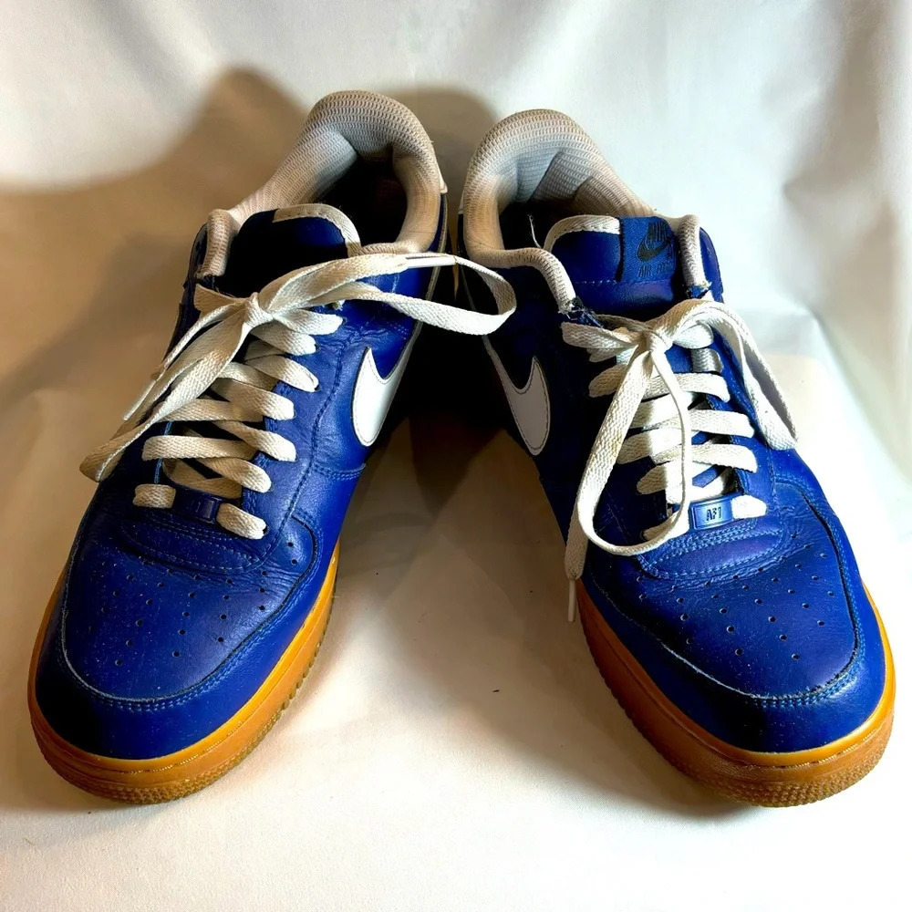 NIKE ID AIR Sz 10 Lace Up Sneakers Low Top Contrasting Colour Way